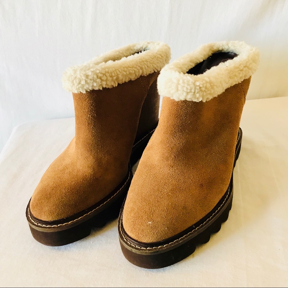 BCBG Leather Ankle Wood Wedge Boots (Size 9M)